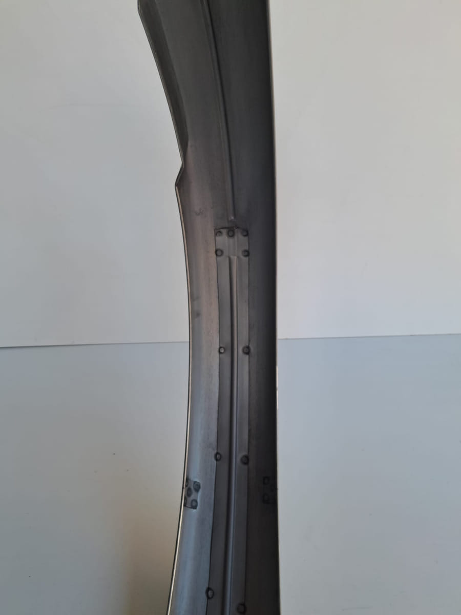ČZ 125 B/T — přední blatník — obrázek 3